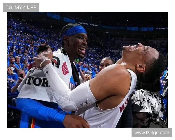 保罗与威少庆生合照温馨互动兄弟情深引发球迷热议