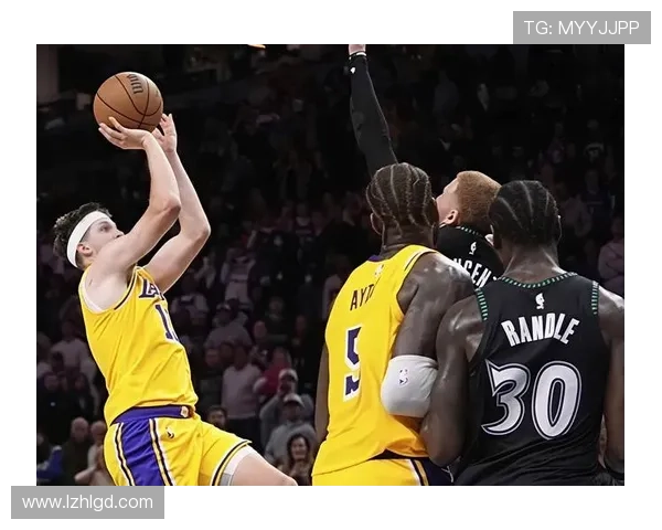 森林狼关键时刻失误频频暂停使用不当芬奇战术令人失望